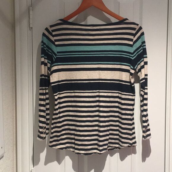 3/$15 Lucky Brand 3/4 Tee - Picture 2 of 5